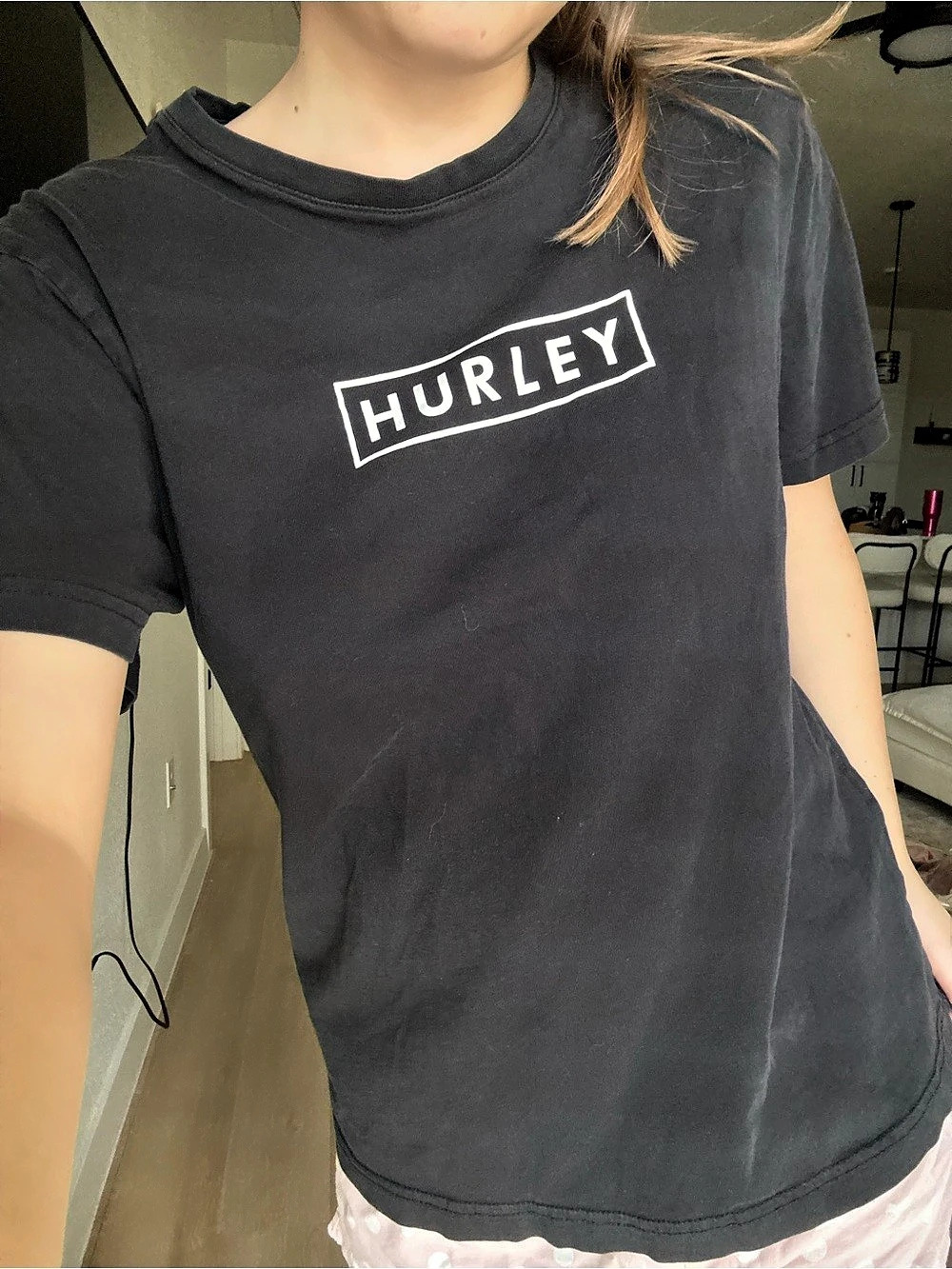 Hurley Short Sleeve Logo Tee in Black Size Medium
